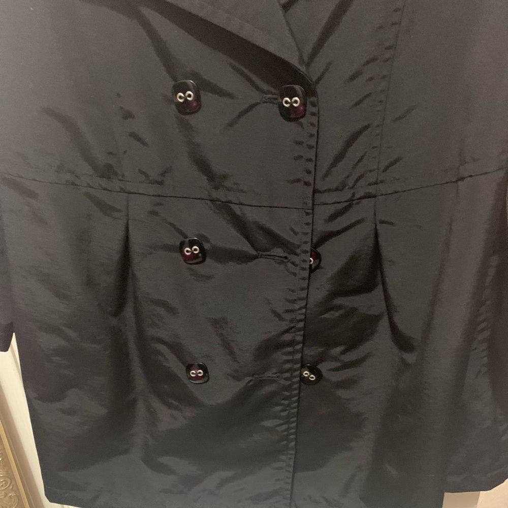 Raincoat - Picture 4 of 6